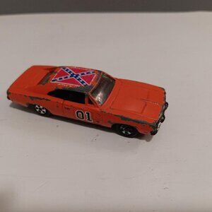 Vintage 1981 ERTL DUKES OF HAZZARD General Lee Car Diecast Dodge Charger 1:64